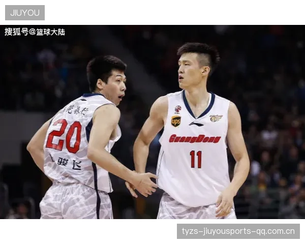 新疆暴击35分，全队进入无双模式，掀起CBA新时代风潮